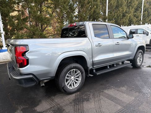Used 2024 Chevrolet Colorado LT w/ LT Convenience Package II image 10