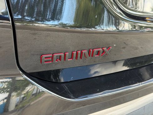 Used 2020 Chevrolet Equinox Premier w/ Premier Redline Edition FWD image 17