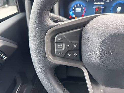 Used 2025 Ford Bronco Badlands image 13