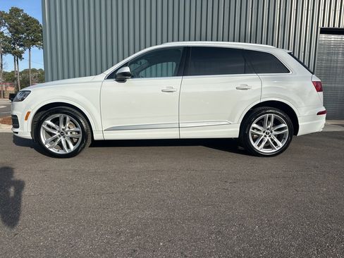 Used 2018 Audi Q7 3.0T Prestige image 2
