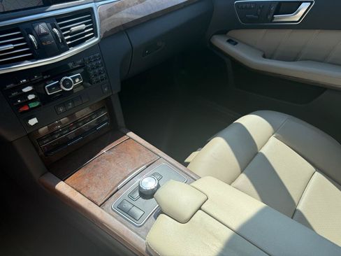 Used 2013 Mercedes-Benz E 350 BlueTEC Sedan image 13