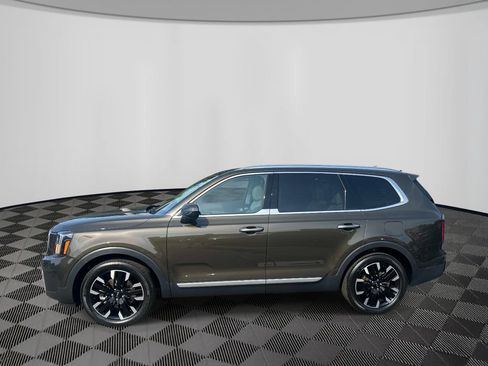 Used 2024 Kia Telluride SX Prestige w/ Towing Package AWD/4WD image 2