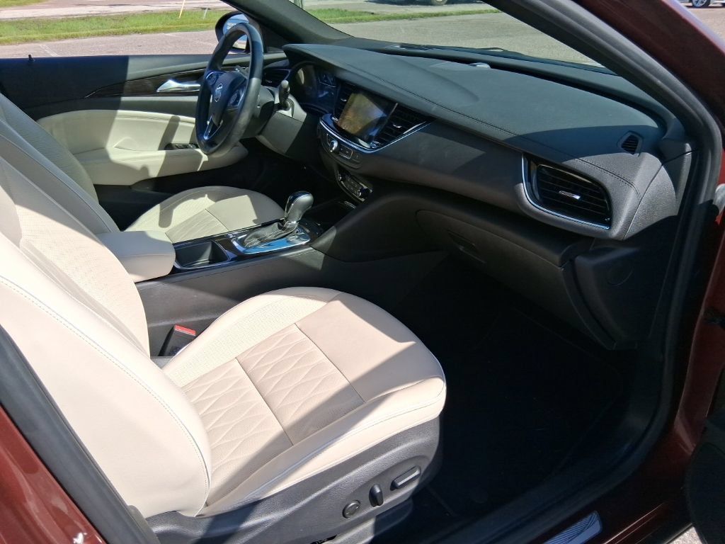 Used 2019 Buick Regal Avenir w/ Driver Confidence Package II FWD image 15