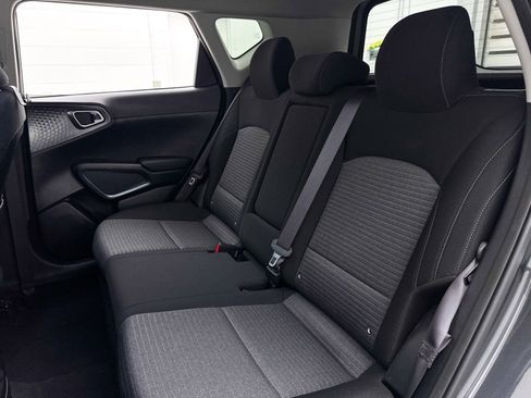 Used 2022 Kia Soul EX image 28