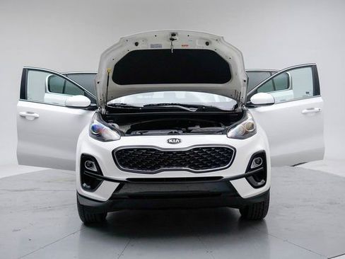 Used 2022 Kia Sportage LX image 16