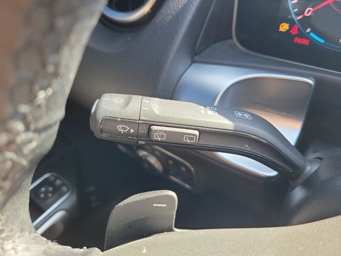 Used 2021 Mercedes-Benz GLB 250 4MATIC w/ Premium Package image 30