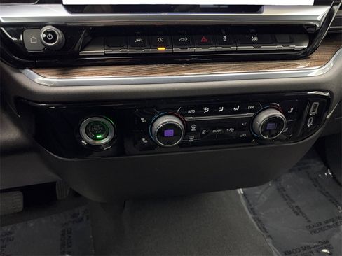 Used 2024 Chevrolet Silverado 1500 LT image 63