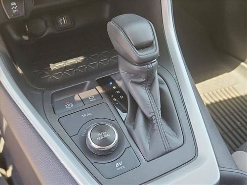 Used 2024 Toyota RAV4 XLE w/ Convenience Package AWD/4WD image 15