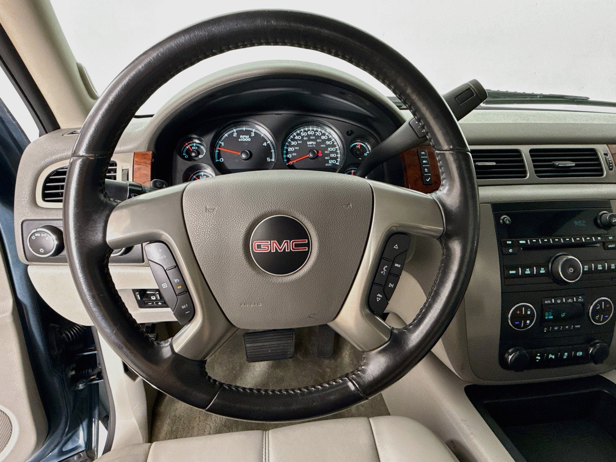 Used 2014 GMC Sierra 2500 SLT AWD/4WD image 13