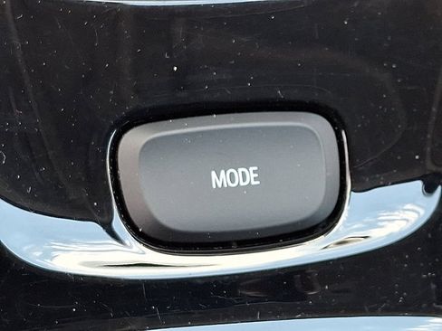 Used 2023 Buick Envision Essence w/ Sport Touring Package AWD/4WD image 27