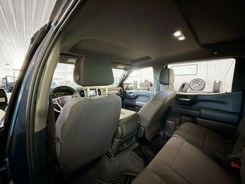 Used 2021 Chevrolet Silverado 1500 Custom w/ LPO, Dark Essentials Package AWD/4WD image 9