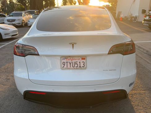 Used 2021 Tesla Model Y Long Range AWD/4WD image 5