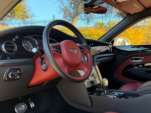 Used 2019 Bentley Mulsanne image 15