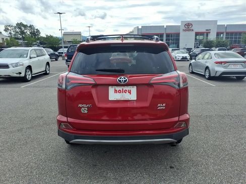 Used 2017 Toyota RAV4 XLE AWD/4WD image 6