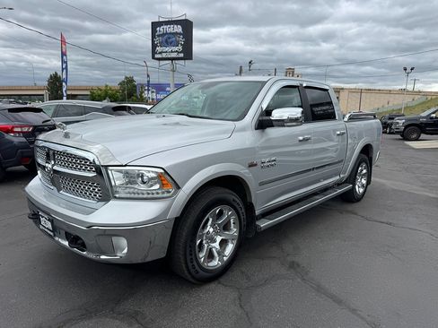 Used 2014 RAM 1500 Laramie w/ Convenience Group AWD/4WD image 4