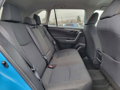 Used 2021 Toyota RAV4 LE image 22