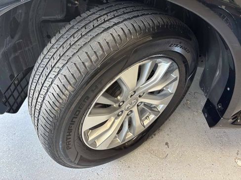 Used 2017 INFINITI QX80 2WD w/ Driver Assistance Package image 32