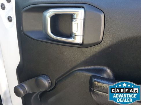 Used 2021 Jeep Gladiator Sport image 49