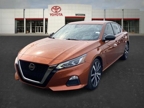 Used 2022 Nissan Altima 2.5 SR image 1