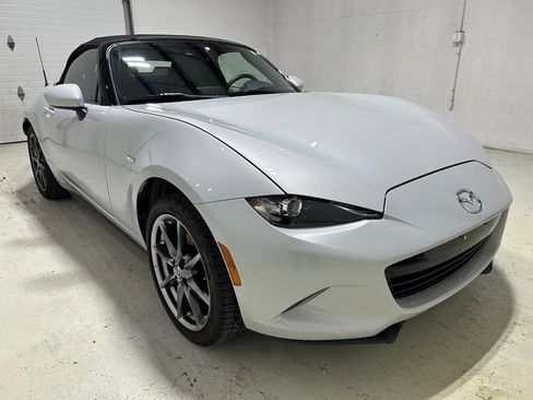 Used 2016 MAZDA MX-5 Miata Grand Touring RWD image 8