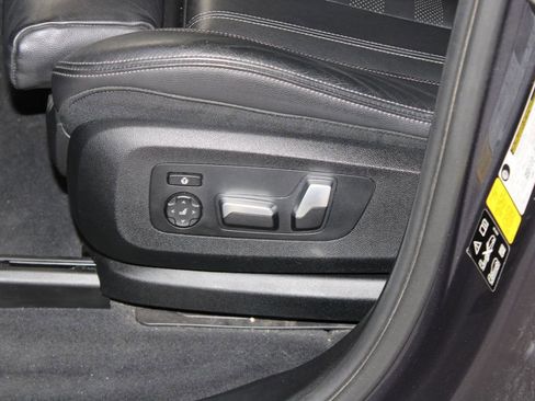 Used 2019 BMW X5 xDrive40i w/ Convenience Package image 16