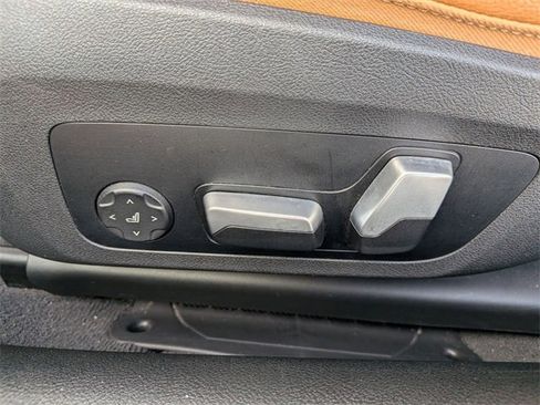 Used 2023 BMW 440i xDrive Convertible w/ Premium Package image 13