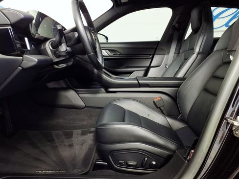 Used 2023 Porsche Taycan 4 Cross Turismo image 8