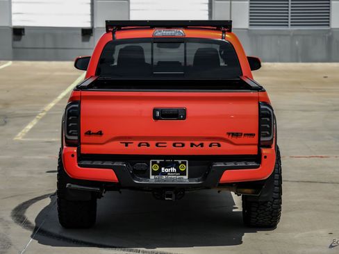 Used 2023 Toyota Tacoma TRD Pro AWD/4WD image 12