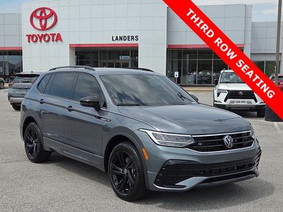 Used 2024 Volkswagen Tiguan SE R-Line