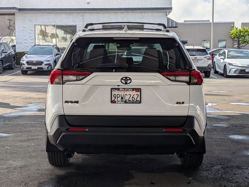 Used 2024 Toyota RAV4 XLE image 3