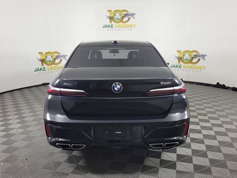 Used 2023 BMW 760i xDrive AWD/4WD image 6