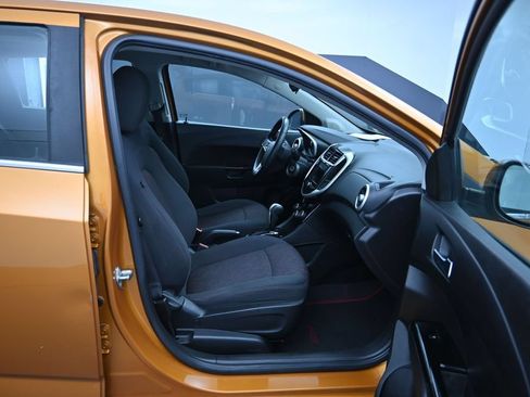 Used 2018 Chevrolet Sonic LT FWD image 26