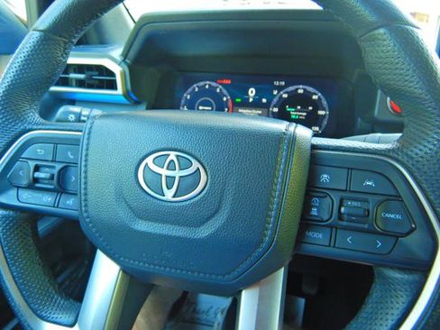 Used 2025 Toyota Tacoma TRD Off-Road AWD/4WD image 19