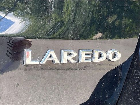 Used 2022 Jeep Grand Cherokee Laredo X AWD/4WD image 26