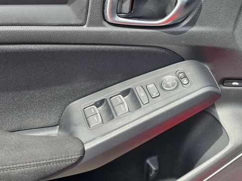 Used 2023 Honda Civic LX image 17