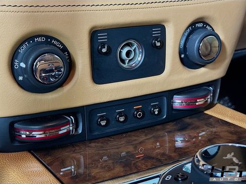 Used 2014 Rolls-Royce Wraith RWD image 13