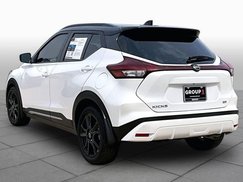 Used 2022 Nissan Kicks SR w/ Premium Package FWD image 10