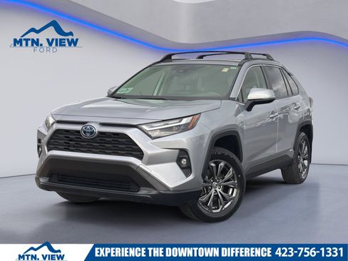 Used 2023 Toyota RAV4 XLE Premium image 1