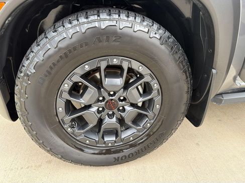Used 2023 Nissan Frontier Pro-X w/ Pro-X Premium Package RWD image 12
