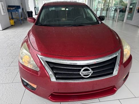 Used 2014 Nissan Altima 2.5 SV FWD image 2