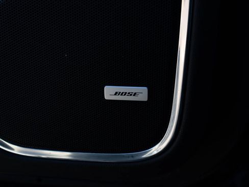 Used 2019 GMC Yukon XL SLT w/ Open Road Package AWD/4WD image 19