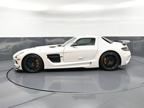 Used 2014 Mercedes-Benz SLS AMG Black Series image 2