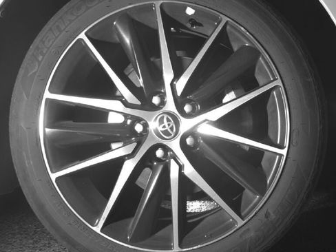 Used 2024 Toyota Camry SE AWD/4WD image 11