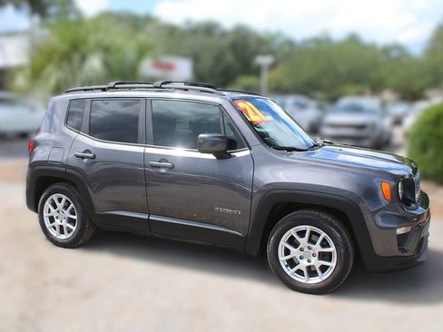 Used 2021 Jeep Renegade Latitude FWD image 4