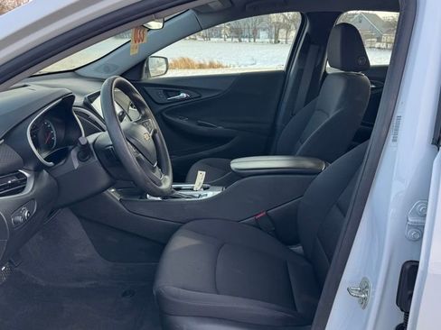 Used 2023 Chevrolet Malibu LT FWD image 10