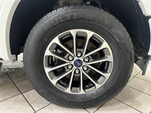 Used 2018 Ford F150 XLT w/ Equipment Group 302A Luxury image 17