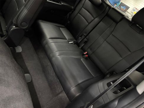 Used 2022 Honda Pilot Touring image 15