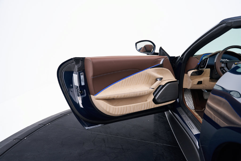 Used 2025 Ferrari Roma Spider RWD image 44