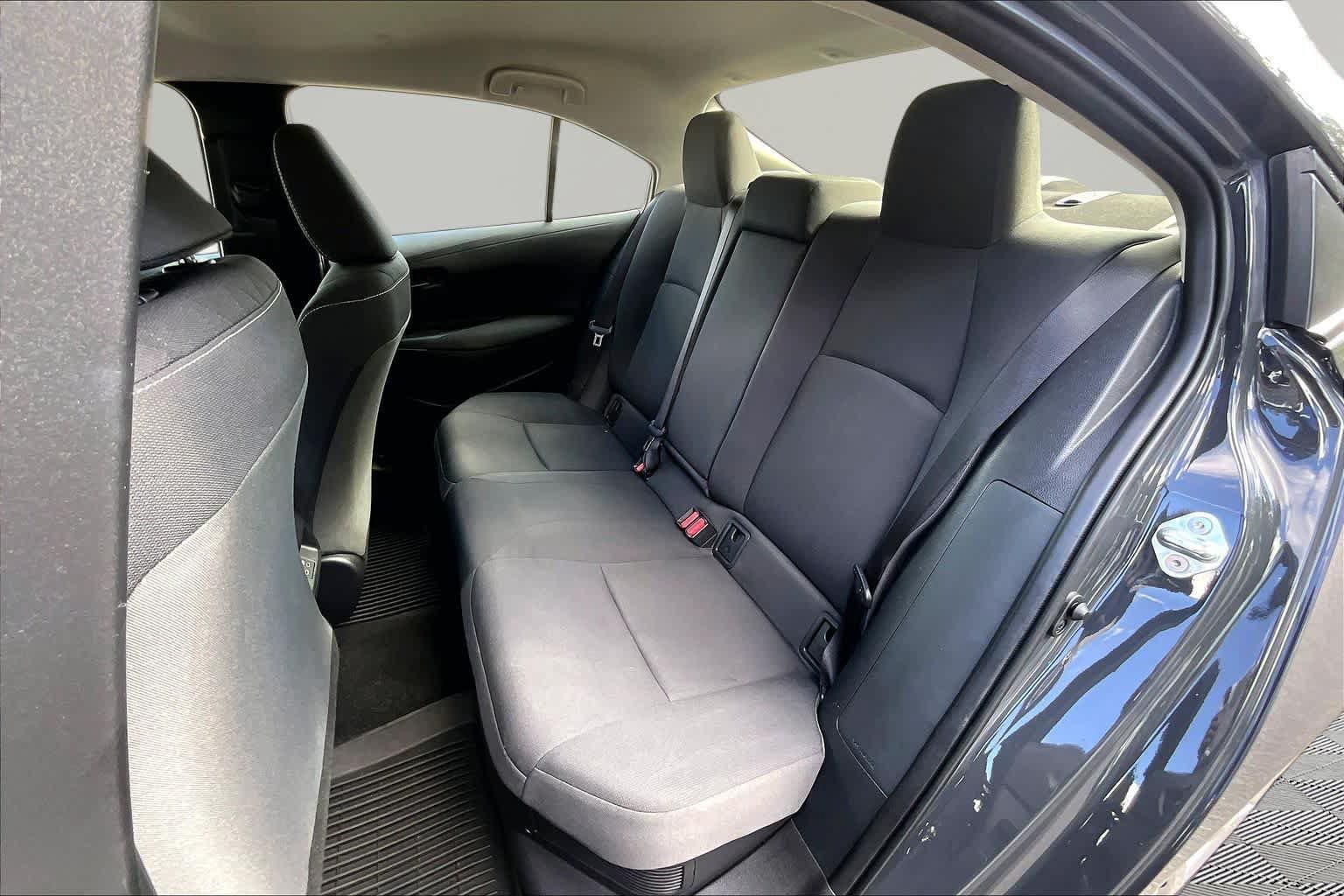 Used 2026 Toyota Corolla LE FWD image 21