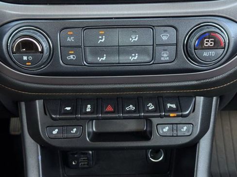 Used 2022 GMC Canyon AT4 image 21